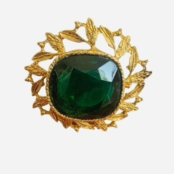 Vintage Victorian Style Green Rhinestone Brooch Gold Tone Pin Costume Jewelry VG - Picture 2 of 3